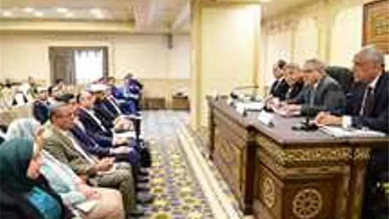 صحة الشيوخ : تطالب بإطلاق حملة توعية بحق الأم في قيد المولود