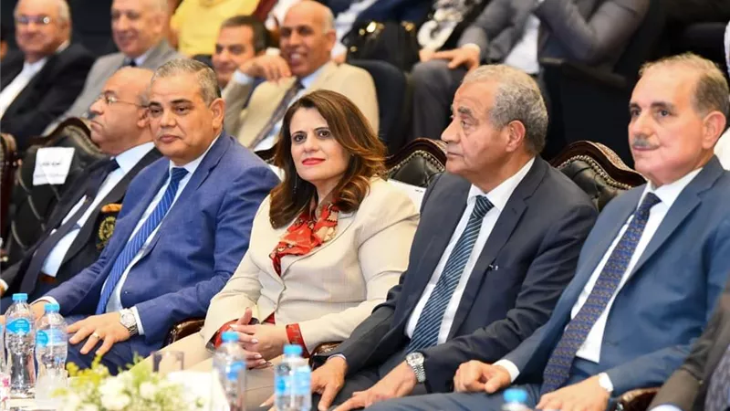 وزيرة الهجرة تعلن توفير فرص عمل بالمنطقة اللوجيستية بكفر الشيخ