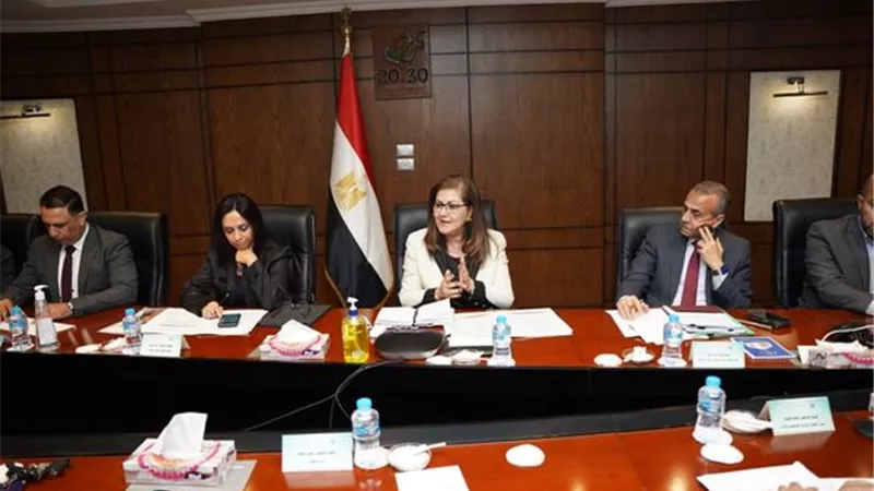 رسميًا..رفع الحد الأدنى للأجورللعاملين بالقطاع الخاص يوليو المقبل