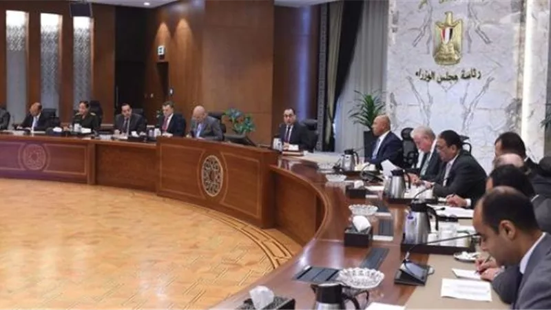 رئيس الوزراء يتابع جهود دفع الحركة السياحية في 