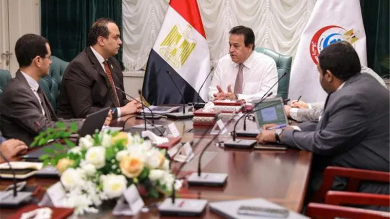 وزير الصحة يوجه بسرعة الإنتهاء من أعمال الإنشاء لوحدات حياة كريمة
