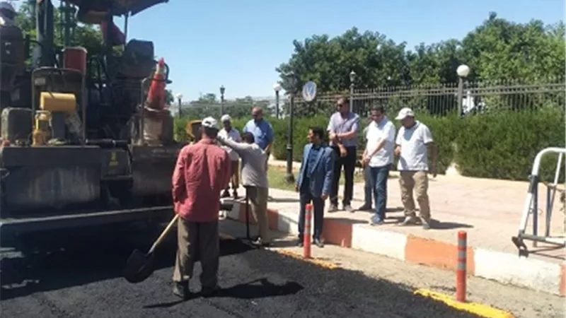 رصف طريق الكورنيش بالمنيا.. ورفع 150 طن مخلفات بالقري والمراكز