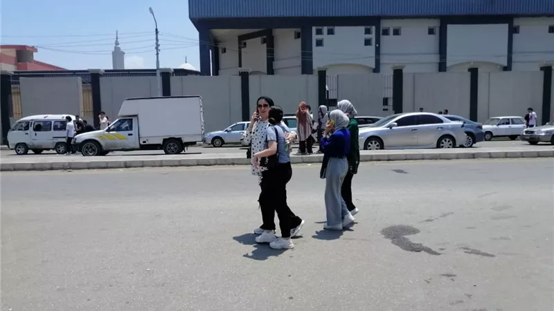 فرحه وارتياح بعد إمتحان اللغة الأجنبية الثانية لطلاب الثانوية