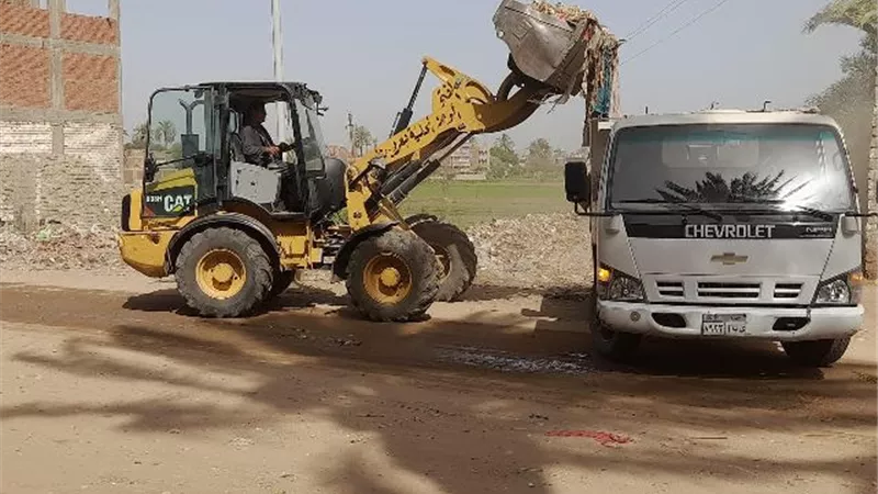 محافظ أسيوط:حملات نظافة وتجميل وتسوية شوارع بـ 6 مراكز