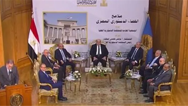 أحمد دلال: ترجمة