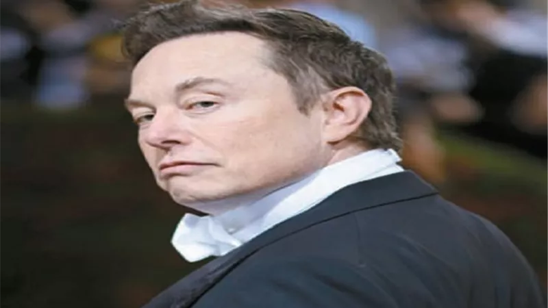 إيلون ماسك يعلن موعد أول تجربة زراعة 