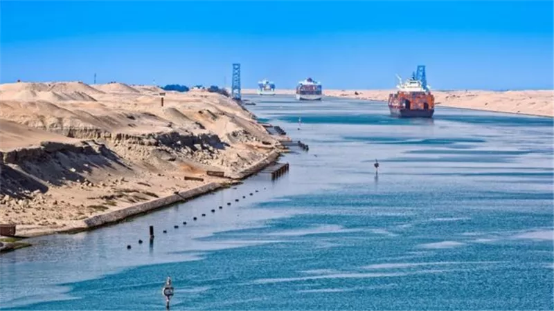 أخبار سارة من الفريق أسامة ربيع في مؤتمر عالمي لقناة السويس غدا