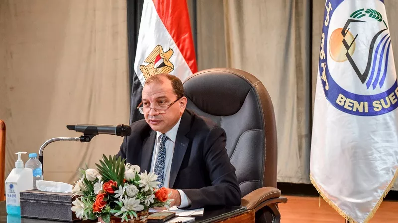 مجلس جامعة بنى سويف يقدم التهنئة للرئيس السيسى