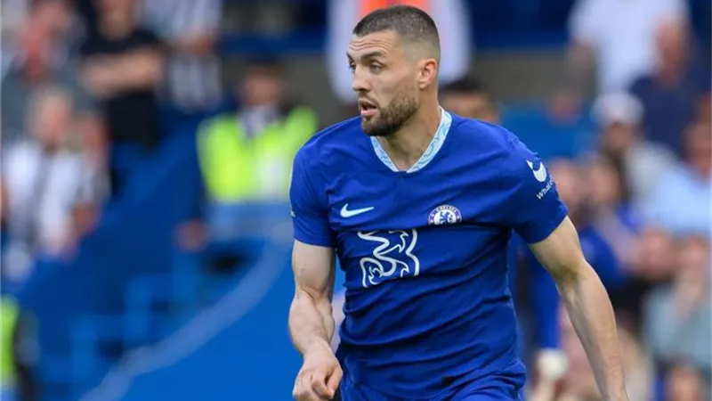 مانشستر سيتي يضم لاعب وسط تشيلسي مقابل 30 مليون إسترليني