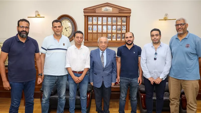 وفد من 