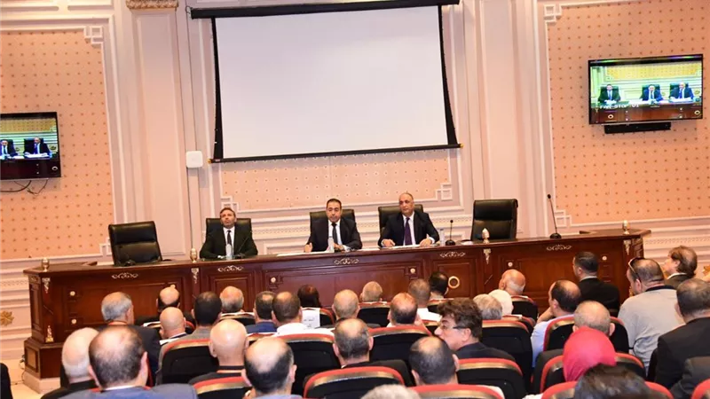رياضة النواب توصي بسرعة الانتهاء من انشاء حمام سباحة اطفيح