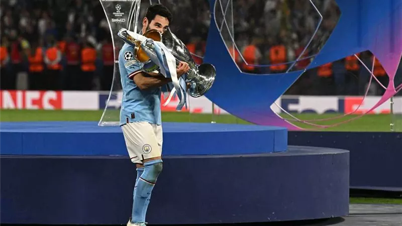 لتخوفه من وضع برشلونة الاقتصادى .. شروط قاسية لجوندوجان