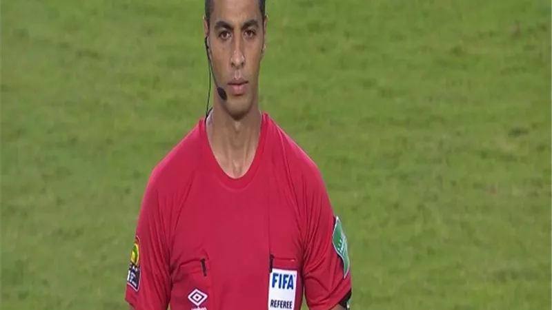 أمين عمر حكمًا لمباراة الأهلي وحرس الحدود بالدوري