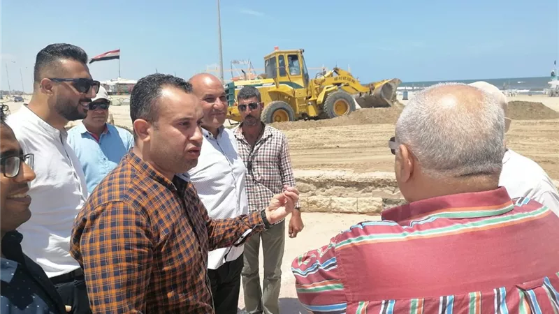 رئيس جهاز مدينة دمياط الجديدة يُتابع أعمال التطوير بمنطقة الشاطئ