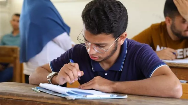 وكيل المعاهد الأزهرية يتفقد امتحانات الشهادة الثانوية الأزهرية