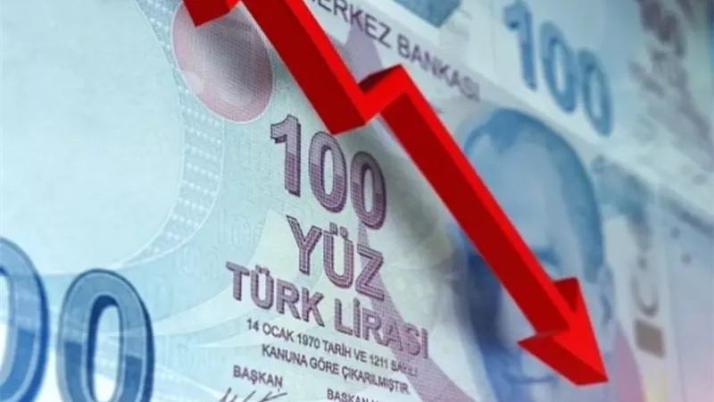 الليرة التركية تتراجع لأدنى مستوى في تاريخها أمام الدولار