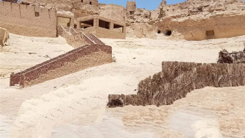 تشغيل أول برج لشبكة اتصالات المحمول بقرية الجارة بمطروح
