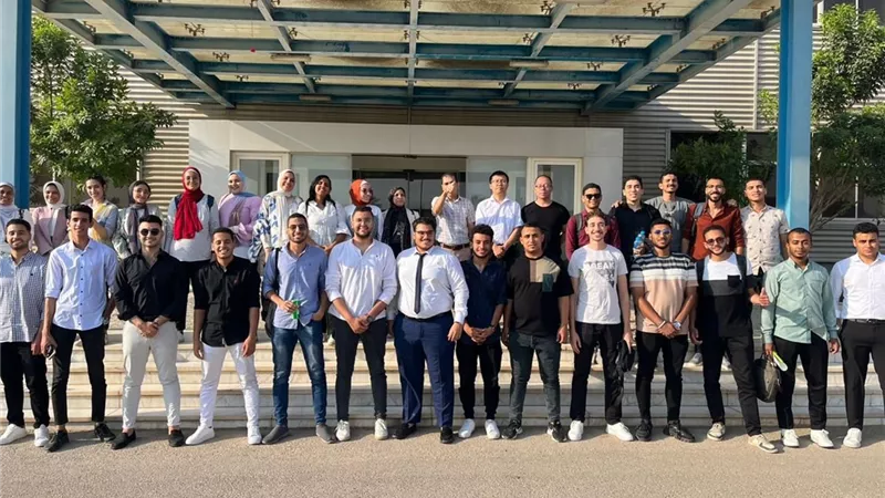 تدريب طلاب جامعة القناة بشركة صينية وتعيين الأوائل..صور