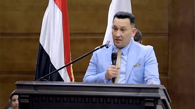 خبير اقتصادي يكشف أسباب قرار 