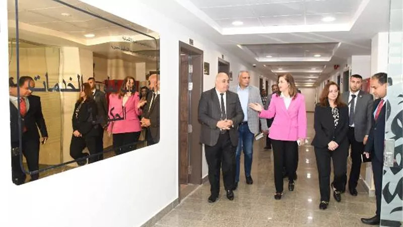 وزيرة التخطيط تتفقد مبنى المعهد القومي للحوكمة بمقره الجديد