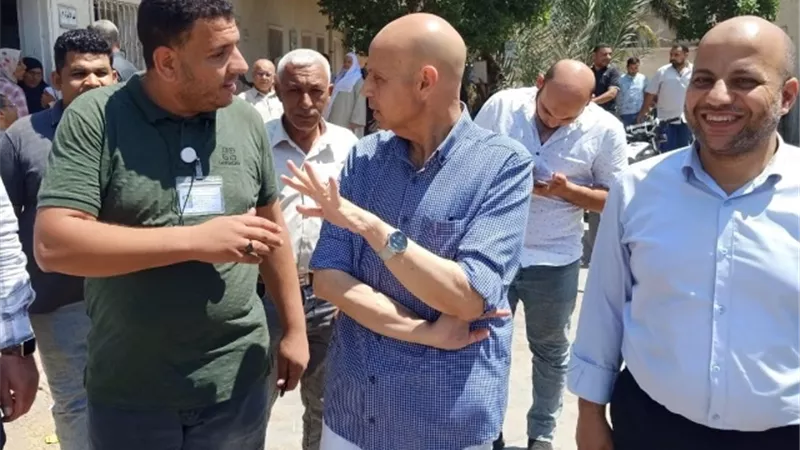 وكيل وزارة الصحة يتفقد القافلة الطبية بقرية النحاسين