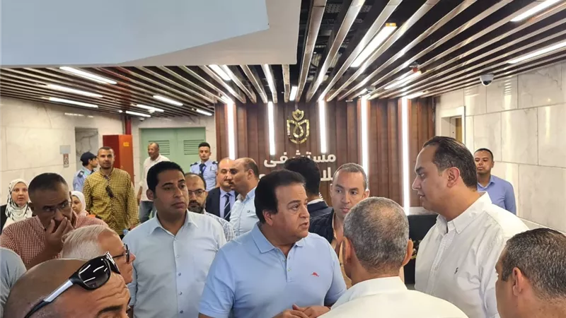 وزير الصحة يتفقد التجهيزات فى مستشفى السلام ببورسعيد
