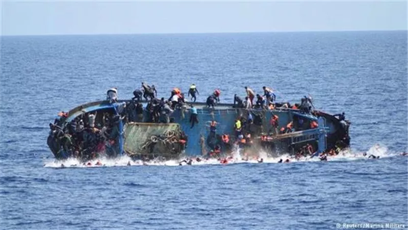 40 مفقودا فى غرق قارب مهاجرين قبالة سواحل إيطاليا