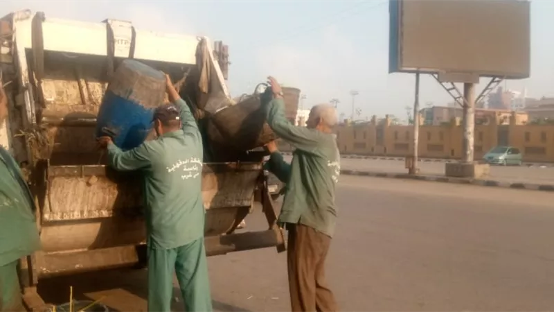 رفع 680 طن من القمامة و 120 طن اتربه بالشوارع والميادين بالمنصورة