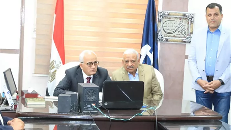 حجازى: إحالة طالب الثانوية العامة وملاحظ اللجنة الى النيابة العامة فى هذه الحالة