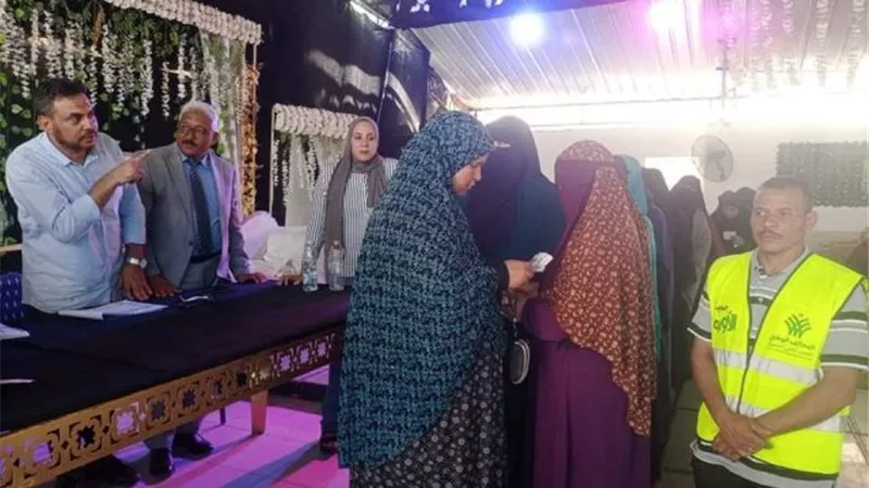 توزيع عدد 200 حالة مساعدات ولحوم للاسر الاكثر احتياجا بالمنيا