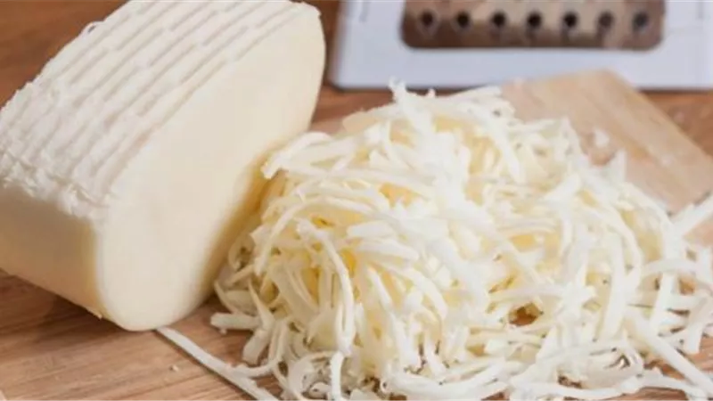 طريقة عمل الموتزاريلا في البيت