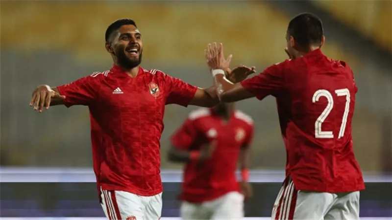 الدبيس وشادى ورأفت.. الأهلى يعلن إعارات الموسم الجديد