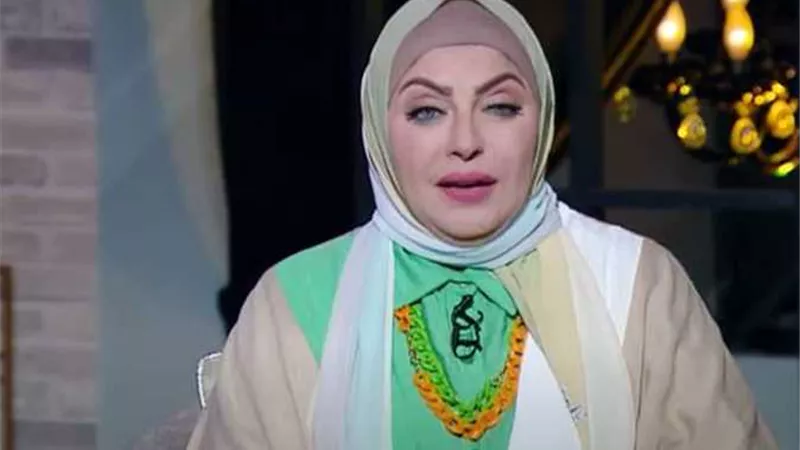ميار الببلاوي تؤدى مناسك الحج