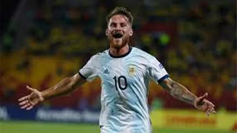 نجم منتخب الأرجنتين يكشف دور كلوب في انتقاله إلى ليفربول