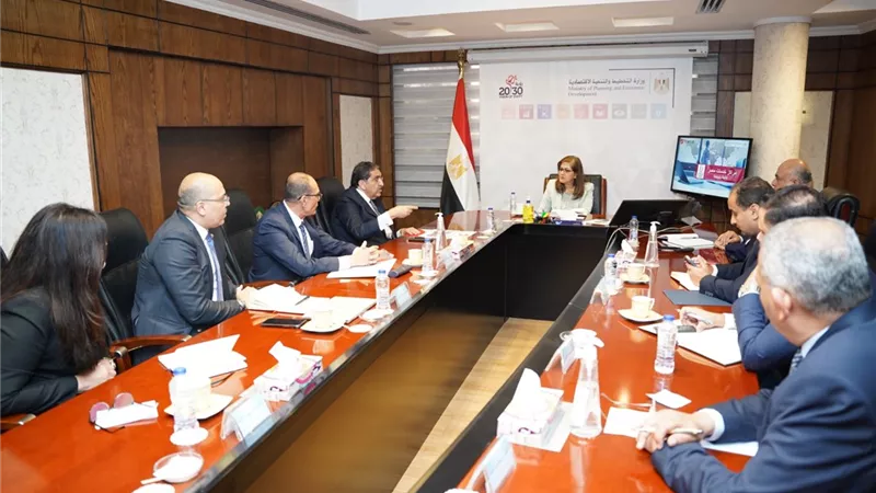 هالة السعيد: إتاحة المراكز التكنولوجية المتنقلة بقرى حياة كريمة