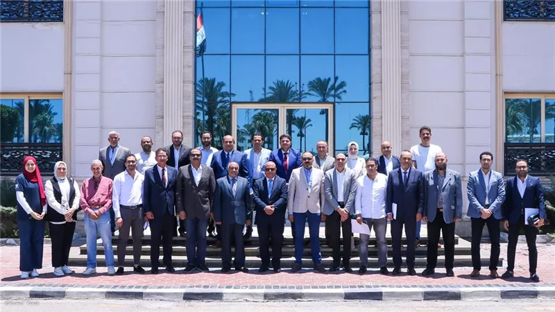 ميناء دمياط يحتفل بإنتهاء مشروع تأهيل الشباب للعمل بموانئ المتوسط