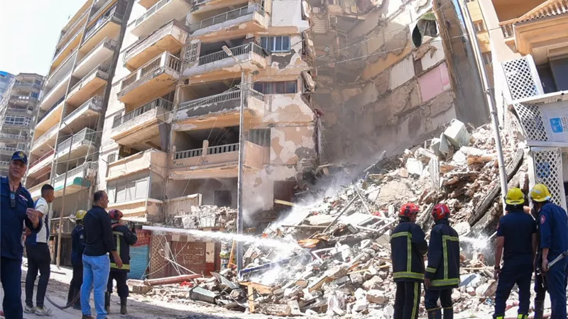 مفاجآت عقار الأسكندرية المنهار..صور
