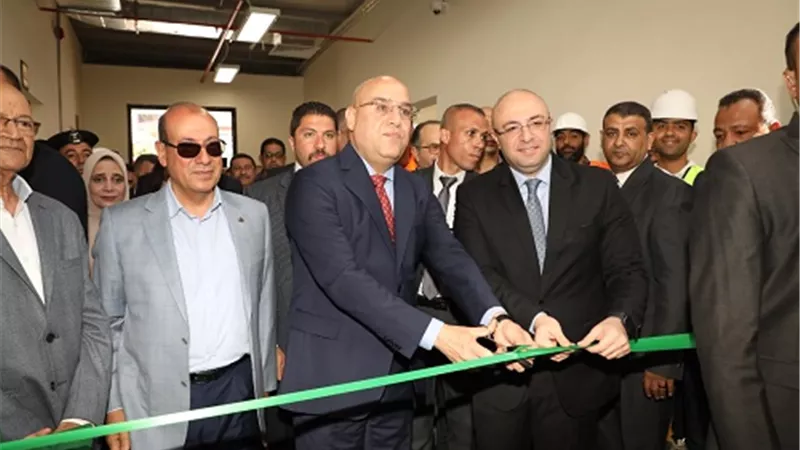 وزير الإسكان يفتتح معرض شباب مصر