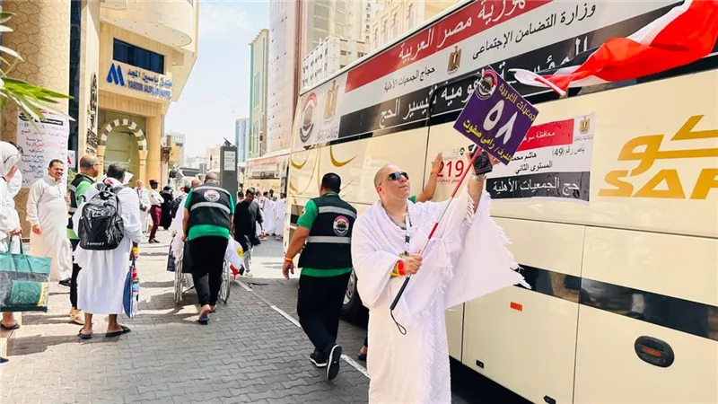 نجاح خطة تصعيد حجاج الجمعيات إلى عرفات ..صور