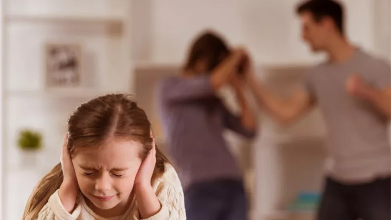 زوجة: حرمنى من رؤية أطفالى بسبب طلبى الانفصال