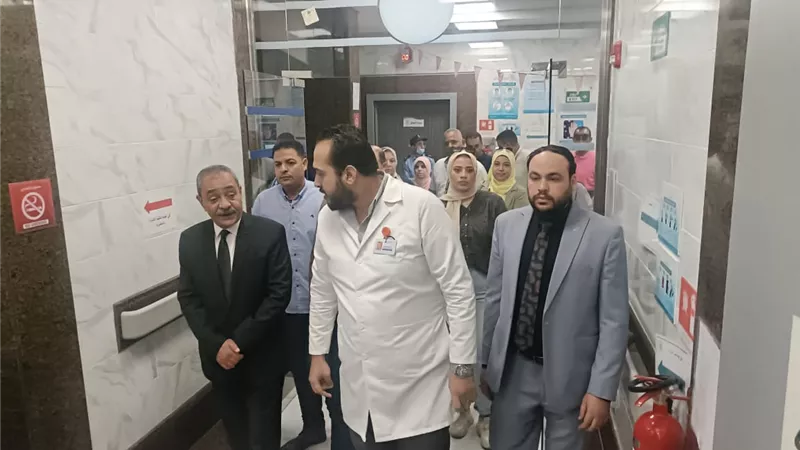 محافظ الإسماعيلية ومدير الصحة يدشنان حملة 100 يوم صحة..صور