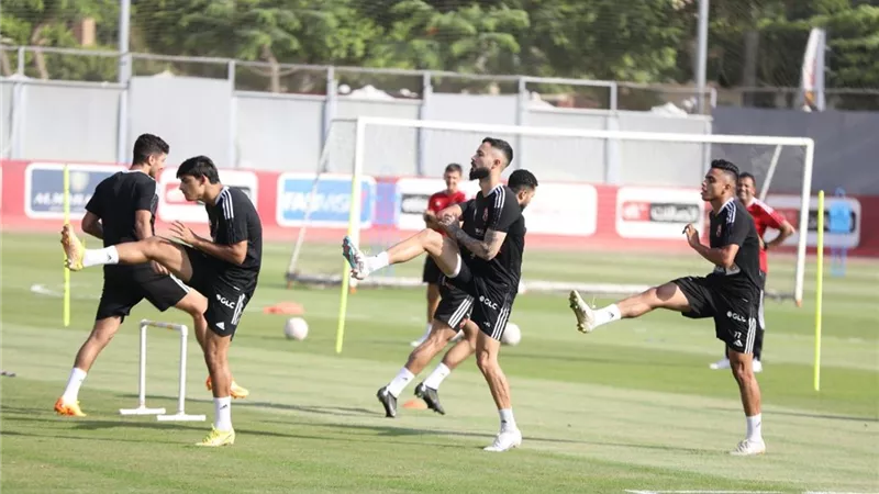 تدريبات متنوعة.. تفاصيل مران الأهلي اليوم استعداداً لمواجهة البنك