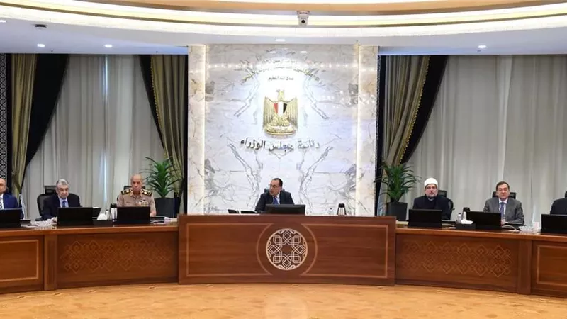 مجلس الوزراء يوافق على ترقية الموظفين بالجهاز الإداري للدولة