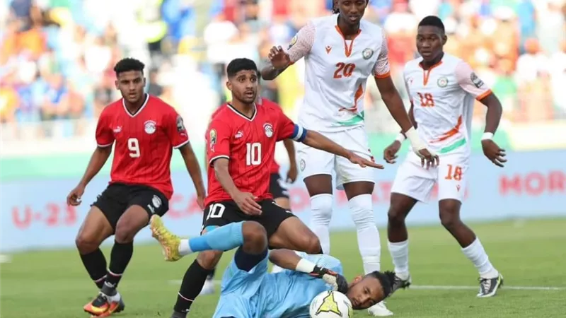 ابراهيم عادل يقود هجوم منتخب مصر الاولمبى امام مالى