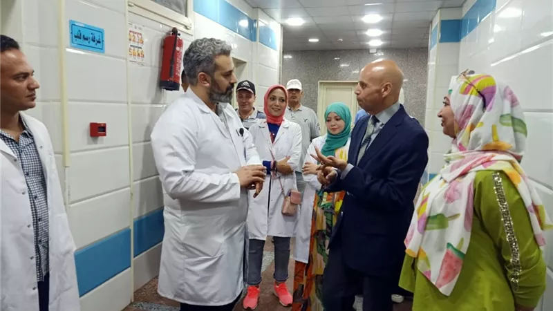 مديرالصحة يتابع خطة الطوارئ بمنافذ تقديم الخدمة الطبية بالزقازيق