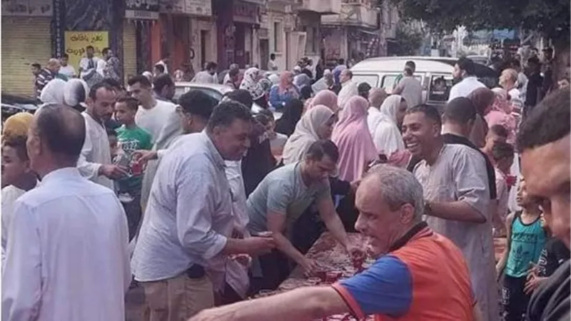 لليوم الثاني علي التوالي شربات العيد بالمناطق الشعبيه