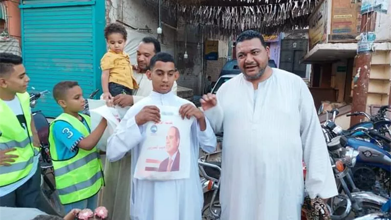 مستقبل وطن الأقصر يوزع هدايا إحتفالا بعيد الأضحى..صور