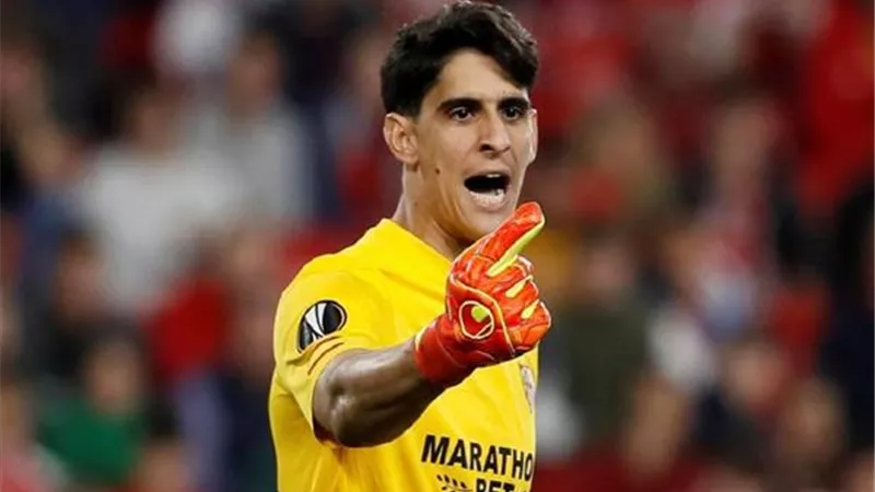 ياسين بونو على رادار النصر السعودى