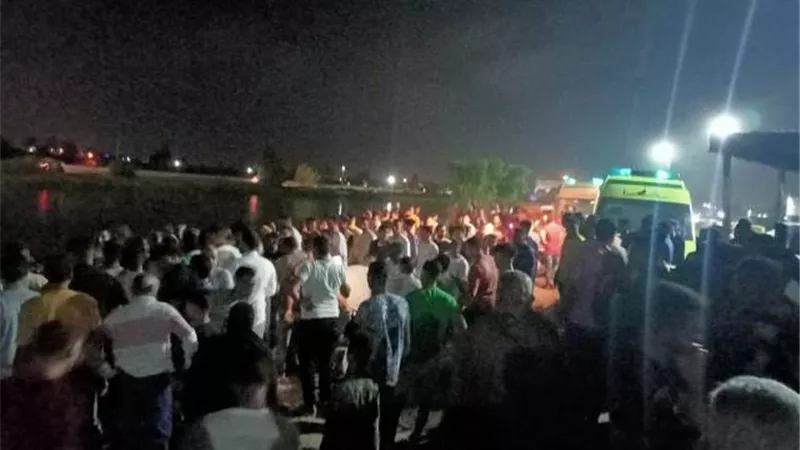 انتشال سيارة والبحث عن غريق بترعة الاسماعيلية