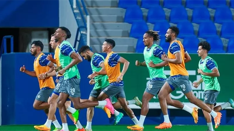 3 محترفين في قائمة الهلال السعودي المغادرة الي النمسا
